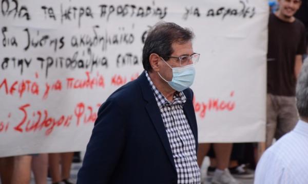 ΔΗΜΑΡΧΟΣ ΣΕ ΠΟΡΕΙΑ